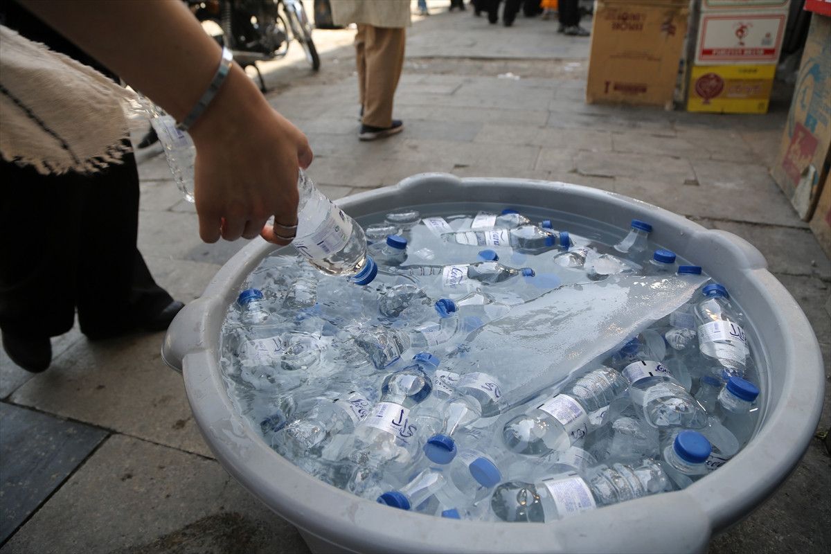 iranda asiri sicaklar nedeniyle bircok eyalette kamu kurumlari tatil 4