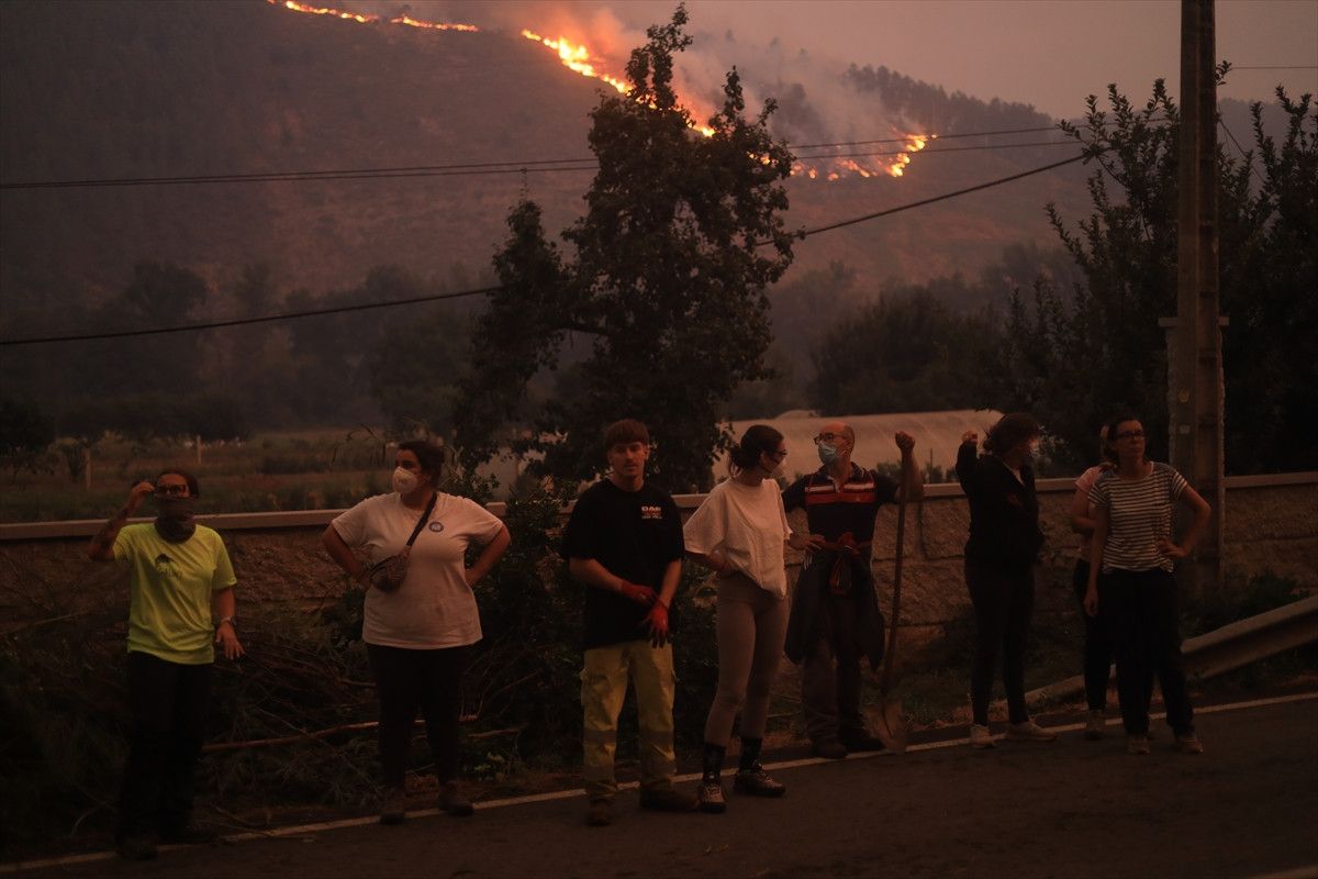 ispanyada buyuk capli orman yangini sayisi 20ye cikti 0 ZuzDDDBX