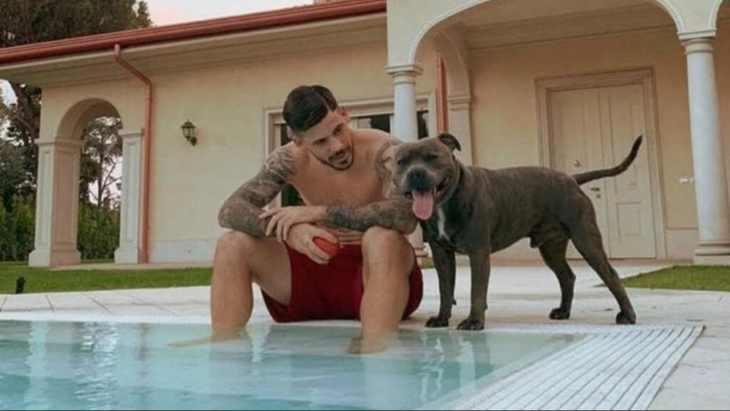 ispanyol futbolcunun cinsel organini kopek isirdi hastanelik oldu Ih2qFpfB