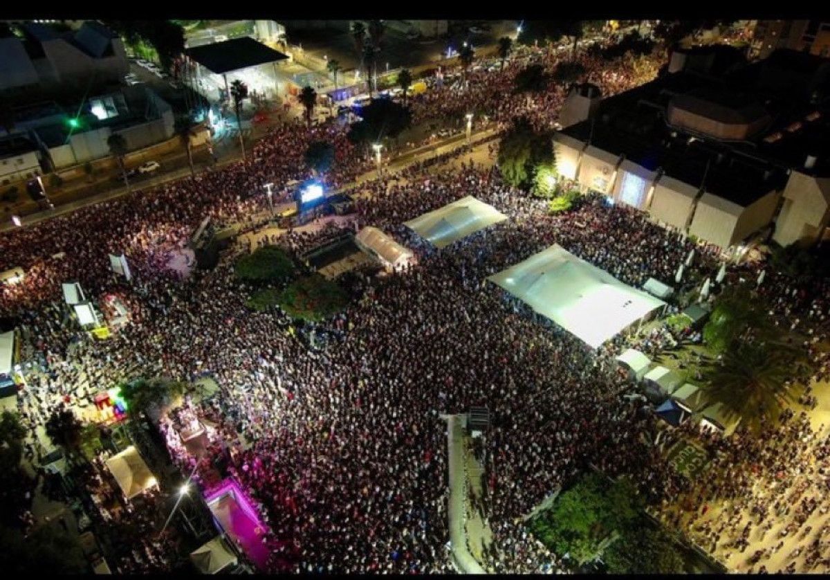 israilde hukumet karsiti gosteriler alevleniyor on binlerce kisi katildi 0 RVQH22jG