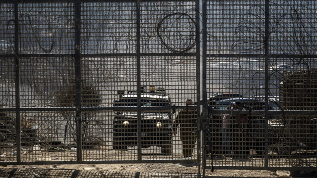 israilden suriyeye teklif guneyde ordu yerine hafif silahli gucler bulundurulsun 2IO26SMO