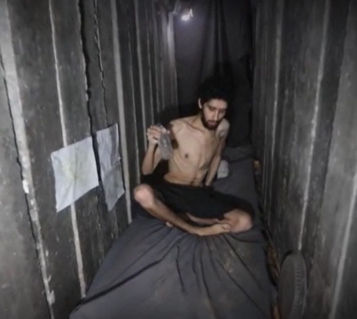 israilin dayattigi acliktan zayiflayan israilli esir israilde ogrendigim her sey yalan 2 9V7Cbuvu