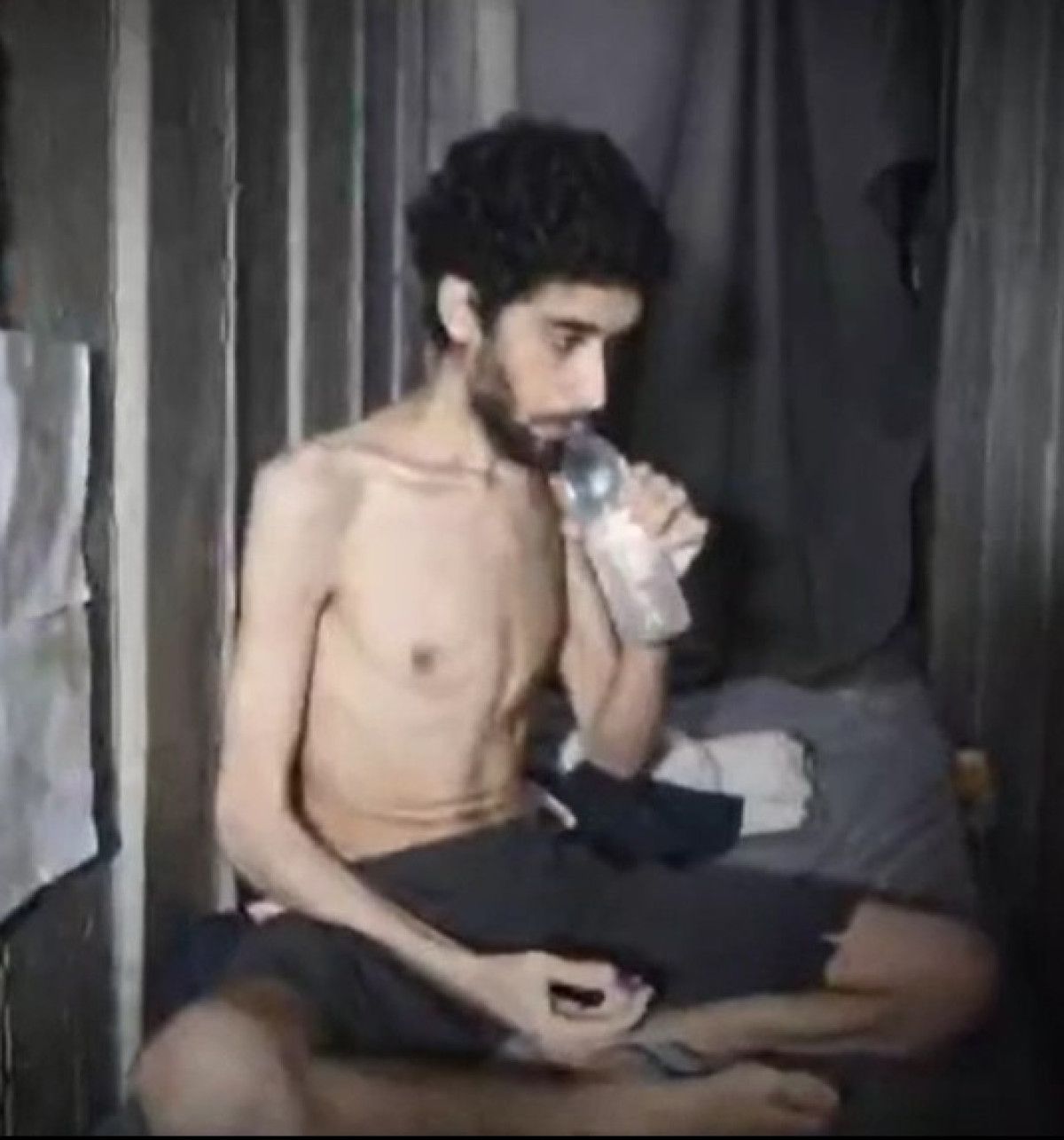 israilin dayattigi acliktan zayiflayan israilli esir israilde ogrendigim her sey yalan 4 XlZiShm2