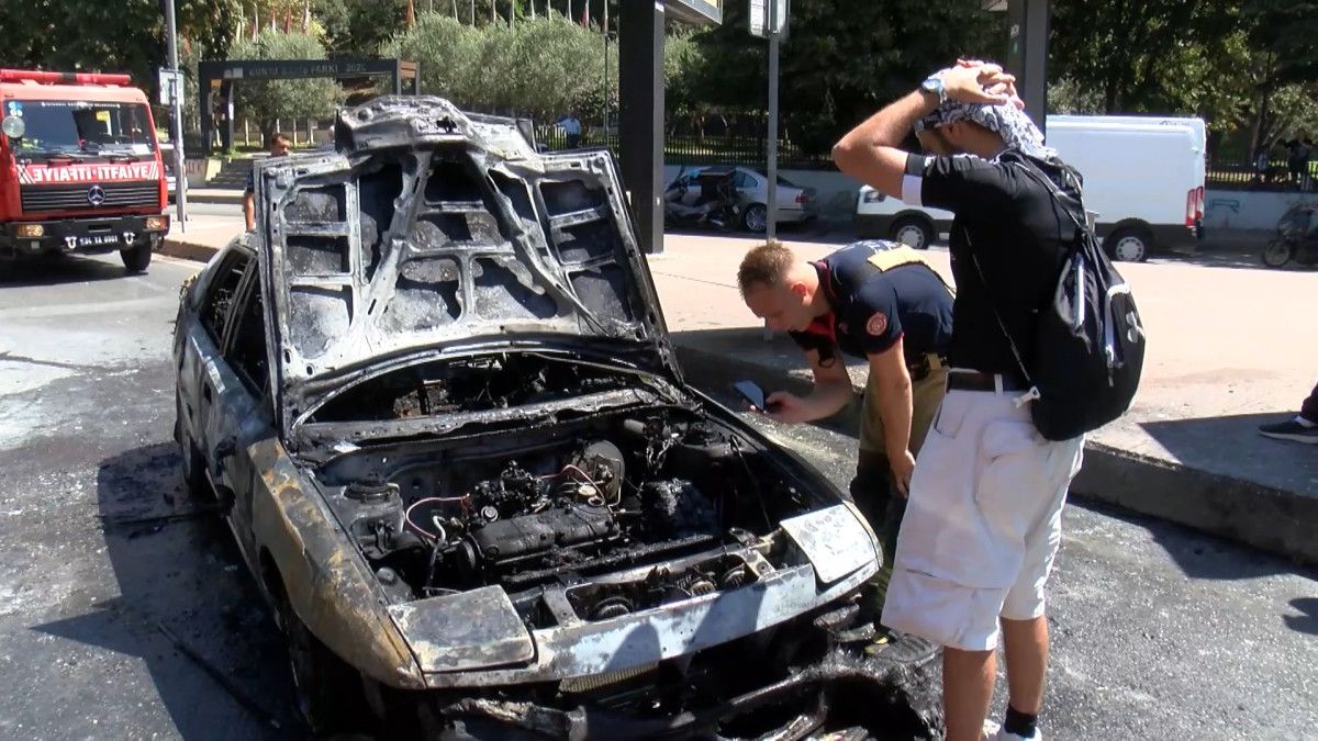 istanbul 2 ay once aldigi arac alev alev yaninca isyan etti 2 eyg7cmSv