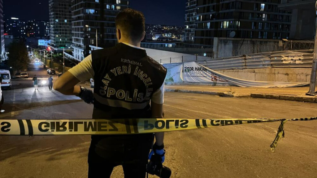 istanbul bahcelievlerde silahli saldirida 1 kisi oldu jU5NxJ4s