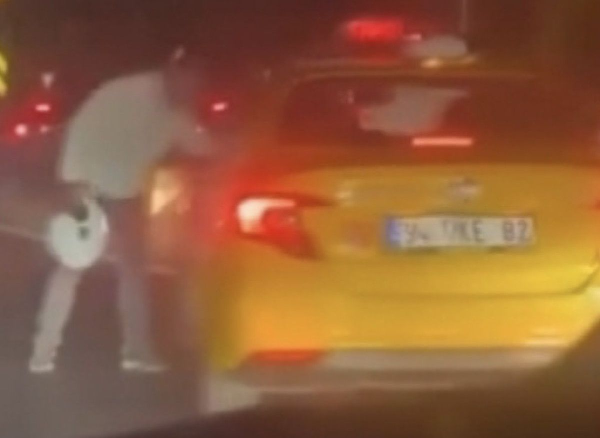 istanbul trafiginde yol verme kavgalari kamerada 2 wnZ5tV6i