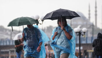 istanbul valiliginden saganak ve firtina uyarisi uCB8RYwO