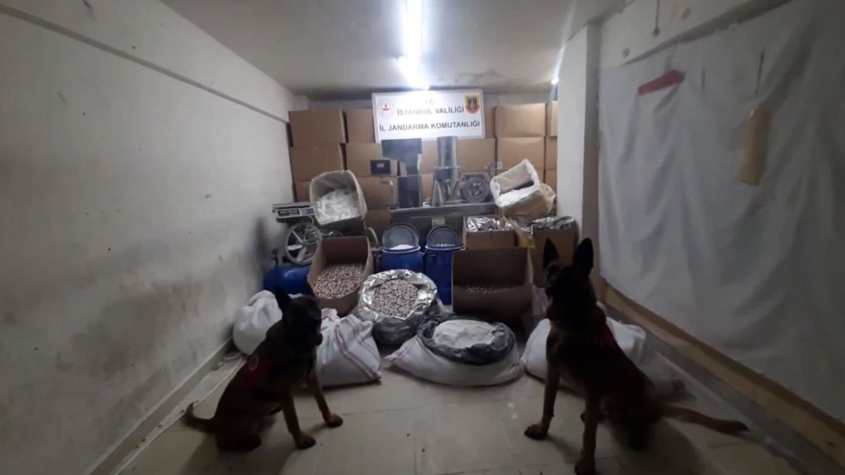 istanbulda 1 milyon 919 bin uyusturucu hap ele gecirildi 2 4laOpkC3