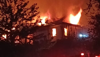 istanbulda alkollu sahis kaldigi evi yakti hvwvDkaq