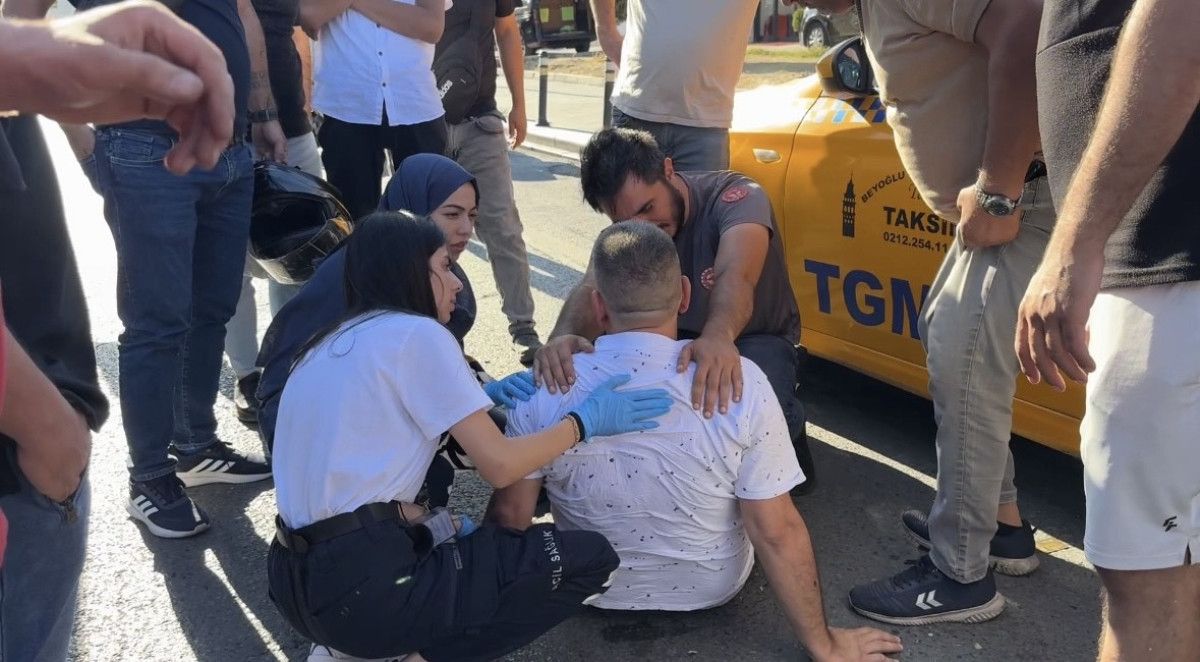 istanbulda bayginlik geciren taksicinin yardimina vatandas kostu 0 RGt6M6gP