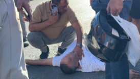 istanbulda bayginlik geciren taksicinin yardimina vatandas kostu 7JP2Iszv