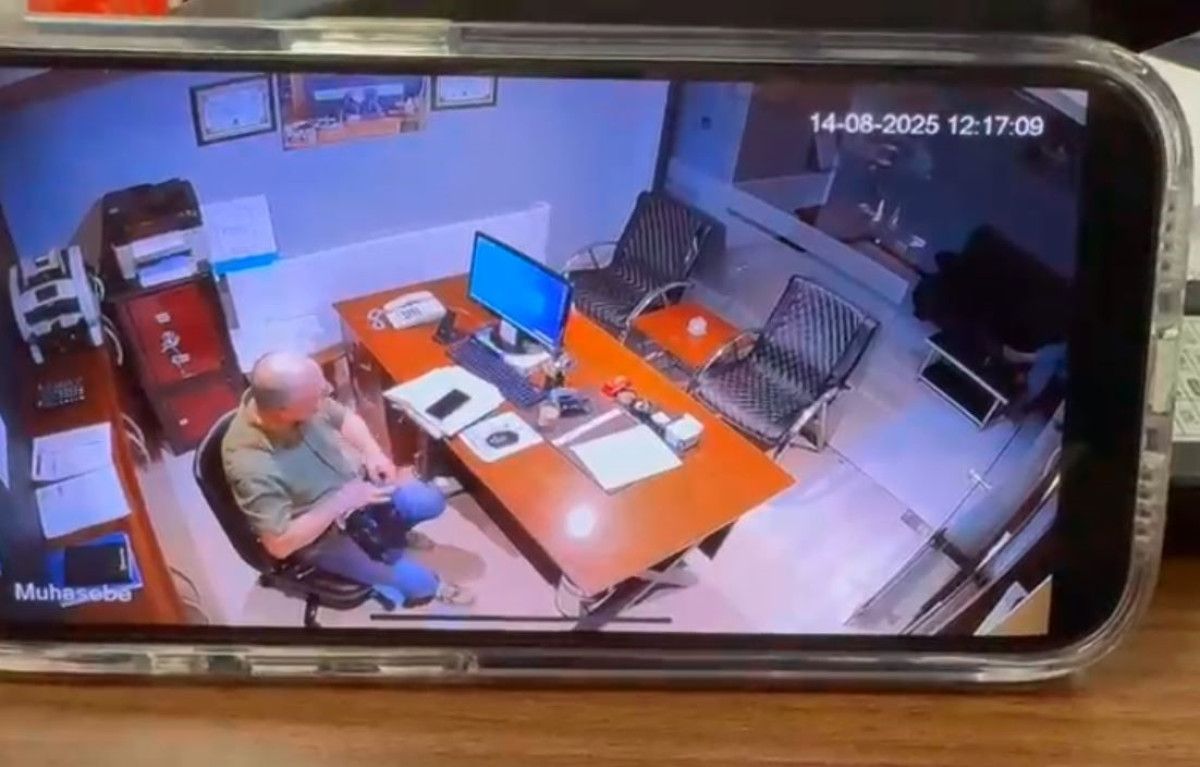 istanbulda calistigi oto galeriden 70 bin dolar calan muhasebeci kayiplara karisti 1 5t4HeLEw