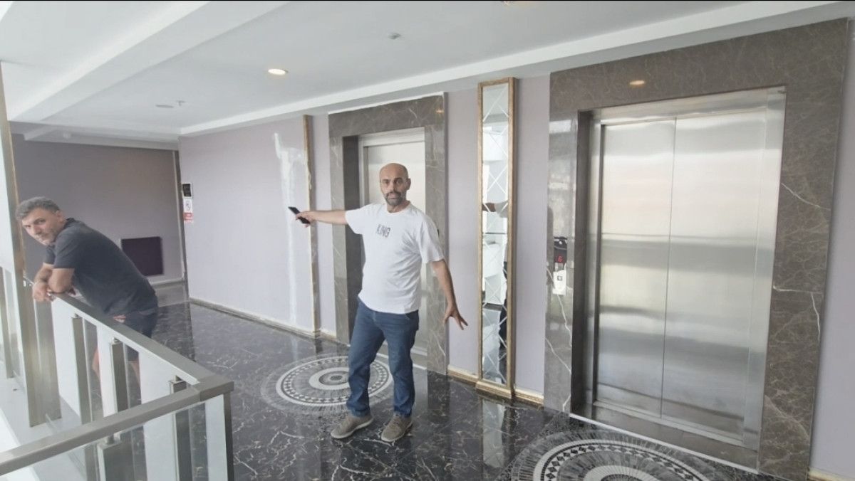 istanbulda cevreye rahatsizlik verdi kendisini uyaran resepsiyon gorevlisine saldirdi 0 sLWWjcyI