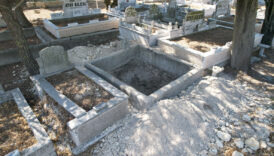 istanbulda define bulmak amaciyla kazilan mezarlik sonrasi mahalleli isyan etti AykIk88S