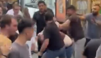 istanbulda esnaf arasinda tekme ve yumruklu meydan kavgasi cekpasla saldirdi ESDGWGLf