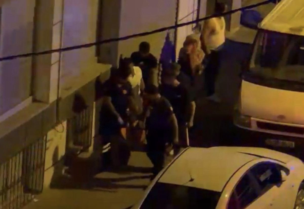 istanbulda evdeki tartisma silahli kavgaya donustu 2 yarali 0 kV2YuRcI