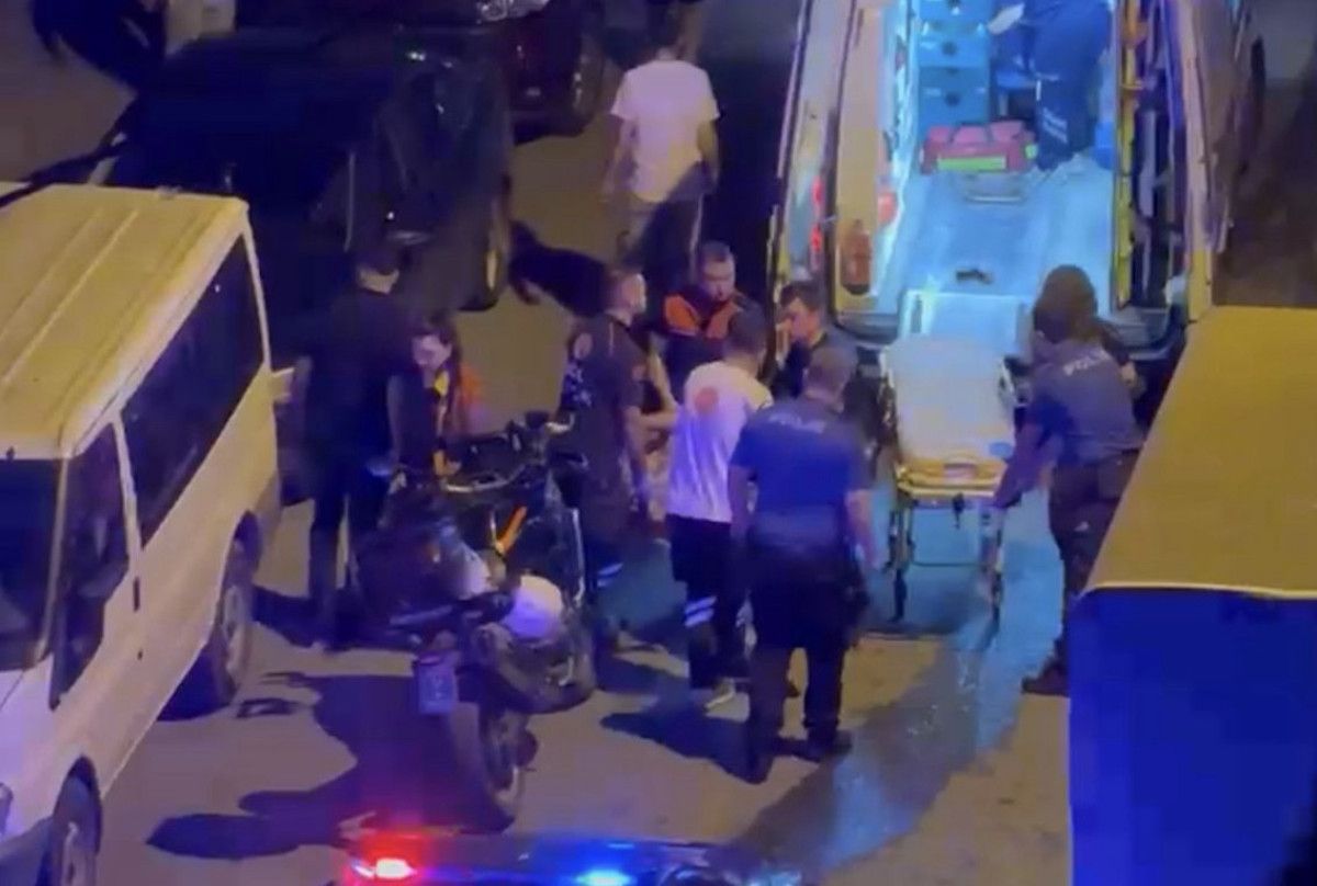 istanbulda evdeki tartisma silahli kavgaya donustu 2 yarali 1 DuyMn2G9