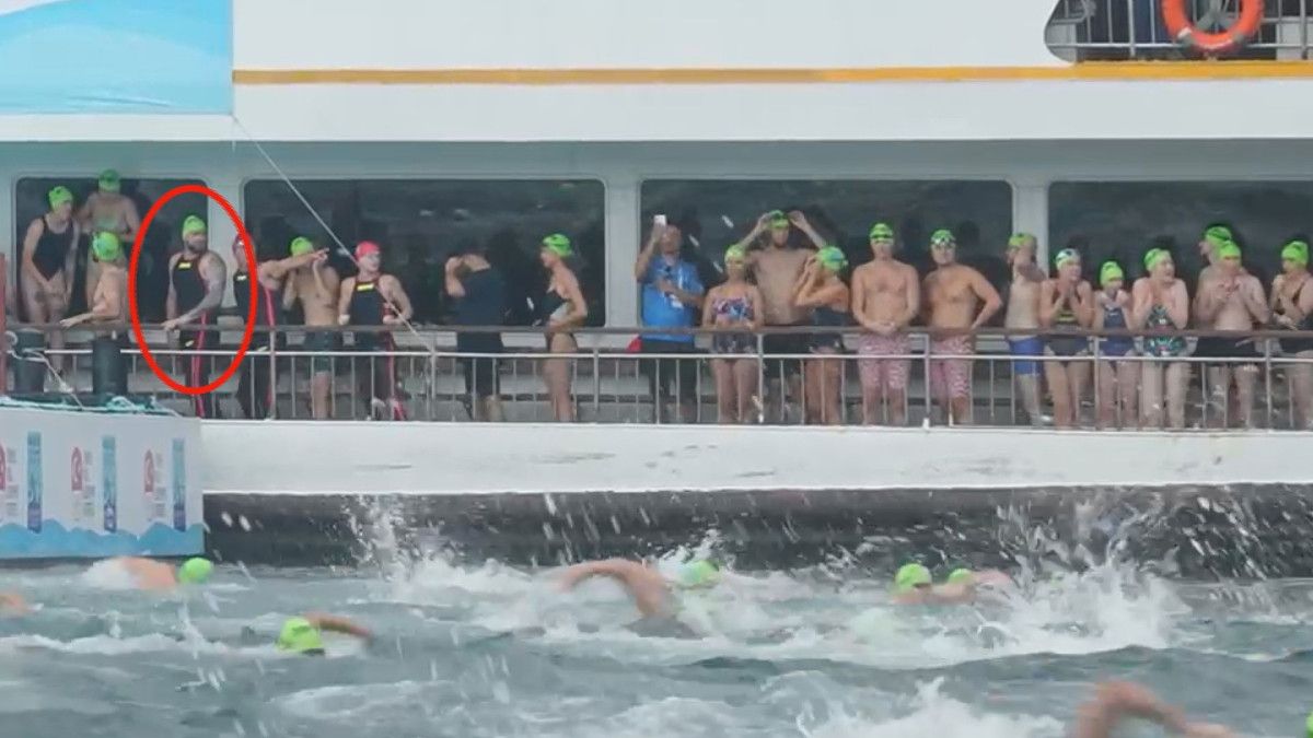 İstanbul'da kaybolan Rus yüzücünün yarış başlamadan önceki görüntüleri 3 istanbulda kaybolan rus yuzucunun yaris baslamadan onceki goruntuleri 2 1XjI3keB