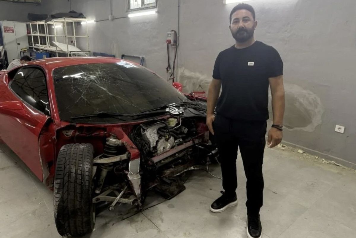 istanbulda kazaya karisan ferrari satildi futbolcu satin aldi 2 T4fCV9Z3