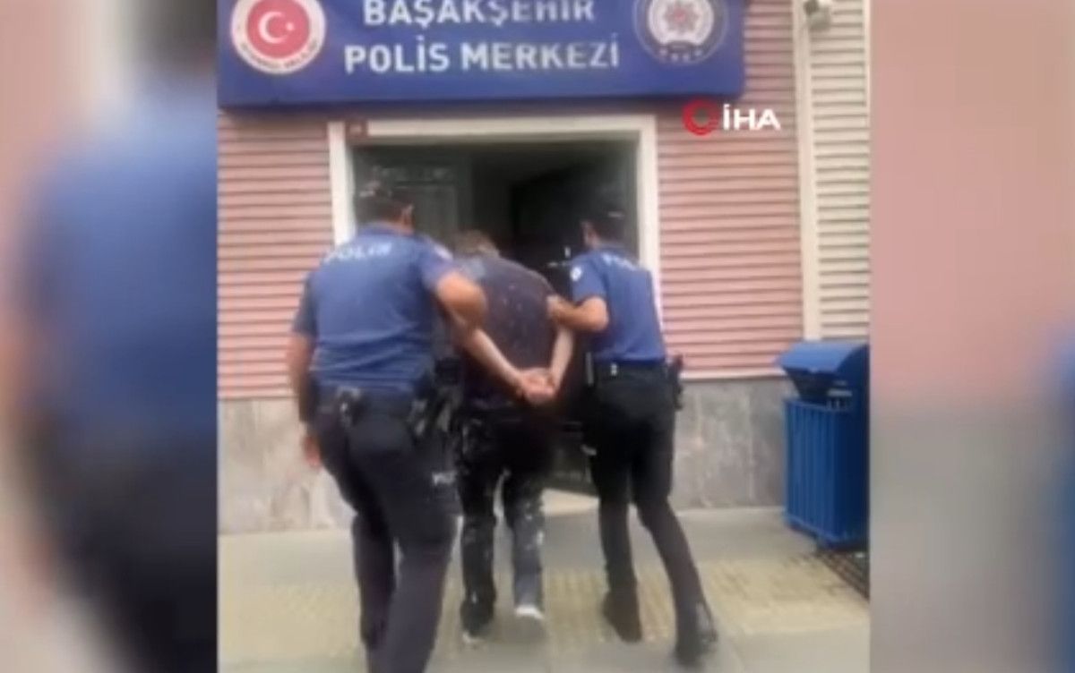 istanbulda kediye eziyet eden sahis yakalandi 2 TH3fEIAD