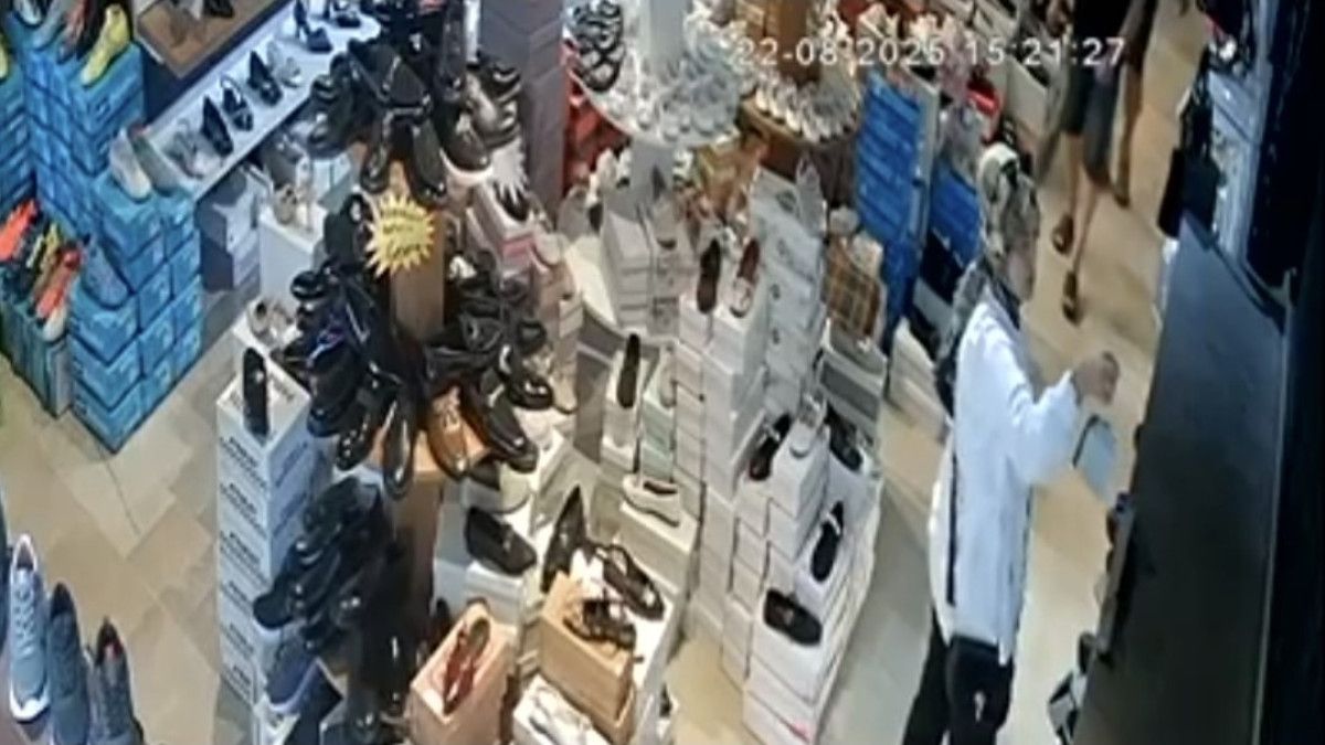 İstanbul'da müşteri gibi girdiği dükkandan çanta çaldı 1 istanbulda musteri gibi girdigi dukkandan canta caldi 0 HCZbhb8w