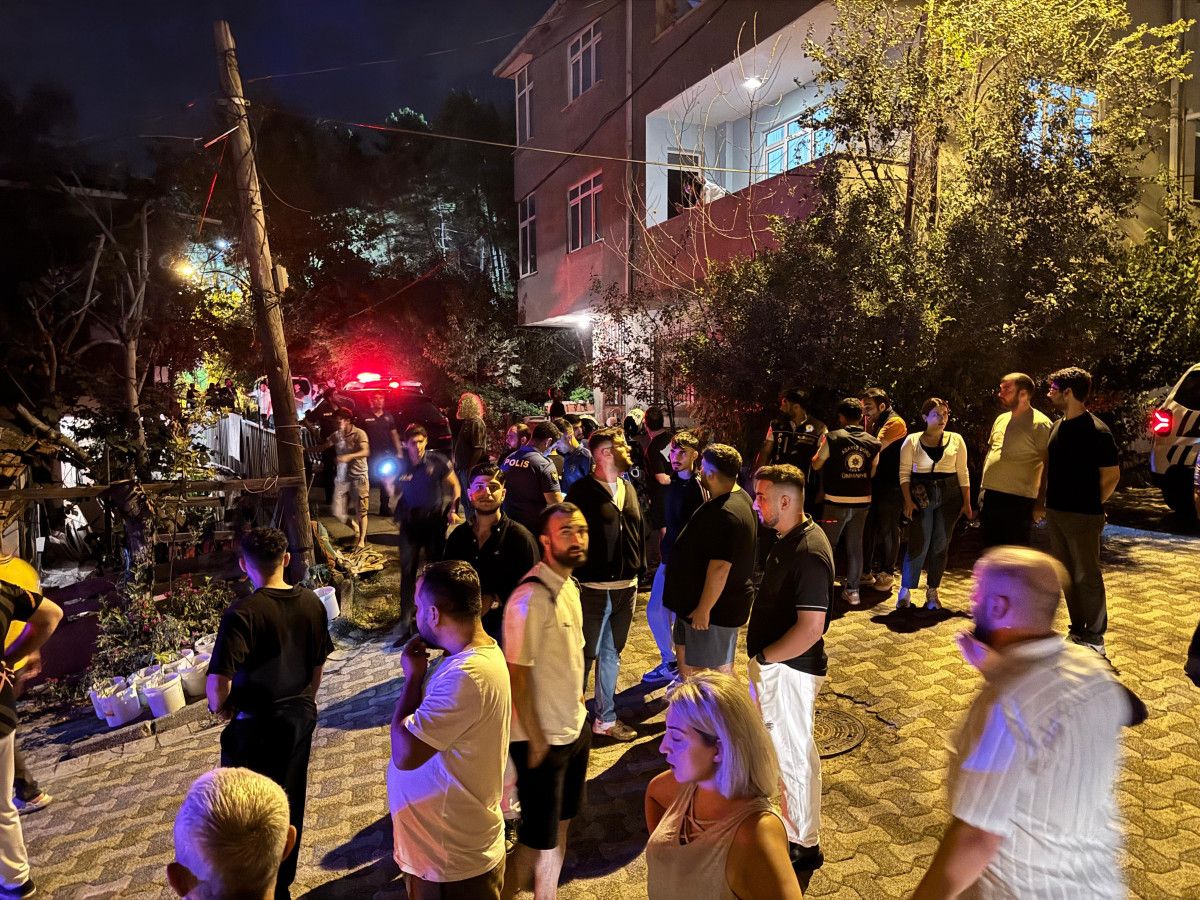 istanbulda sokak ortasinda kadin cinayeti satirla bogazini kesti 1 WuaNvW42