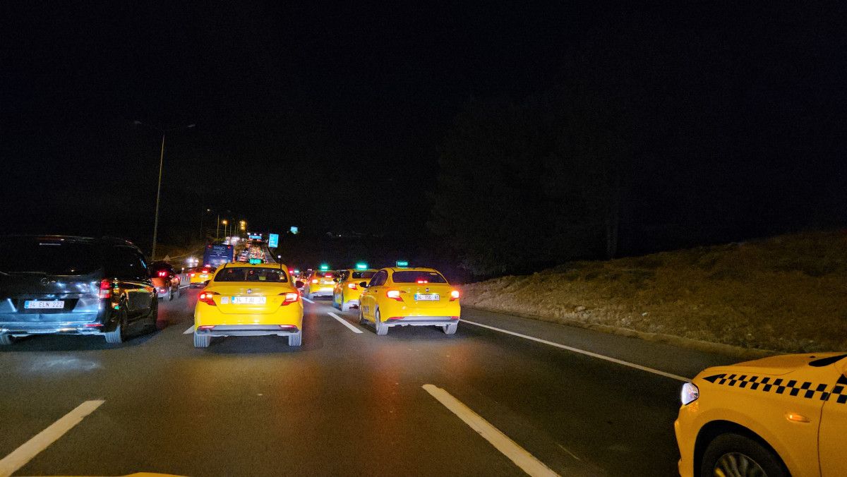 istanbulda taksiciye silahli saldiri hayatini kaybetti 1 6kQWMP1W