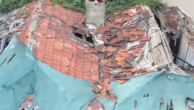 İstanbul'da tarihi eser niteliğindeki 100 yıllık bina çöktü 10 istanbulda tarihi eser niteligindeki 100 yillik bina coktu lsYO7gab