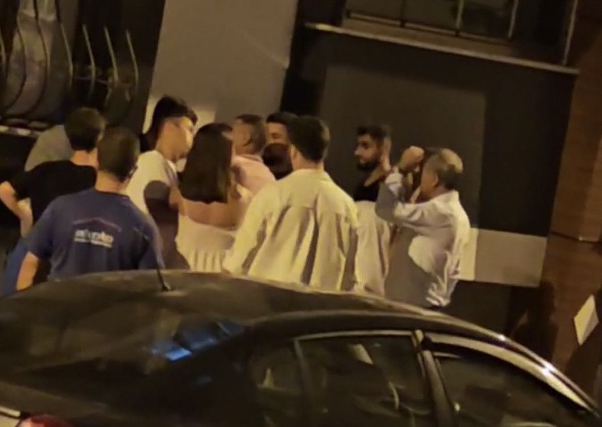 İstanbul'da tepki çeken olay: Gürültü yapan 2 çocuğa dayak attı 2 istanbulda tepki ceken olay gurultu yapan 2 cocuga dayak atti 1 QnzulsSn