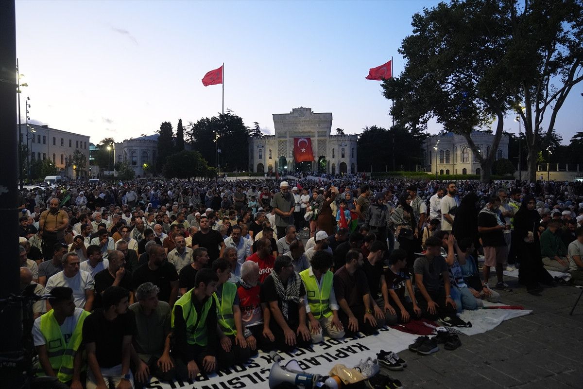 istanbuldan gazzeye destek gazzeye umut isigi ol yuruyusu basladi 4 6nKTWYyN