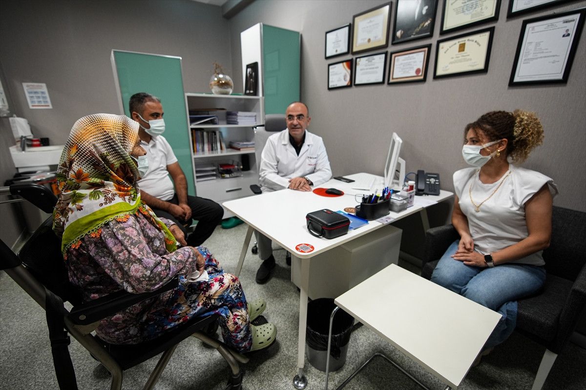 izmirde gelin kayinvalidesine cigerini verdi 4 P8uPuIEX