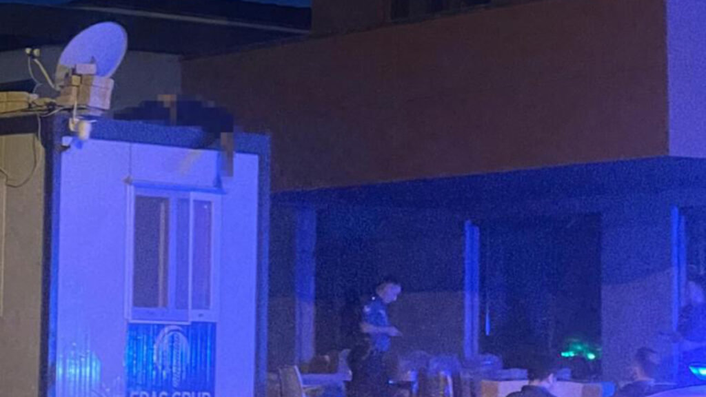 izmirde insaat alanindaki konteynerin ustunde ceset bulundu TGbI4dnG