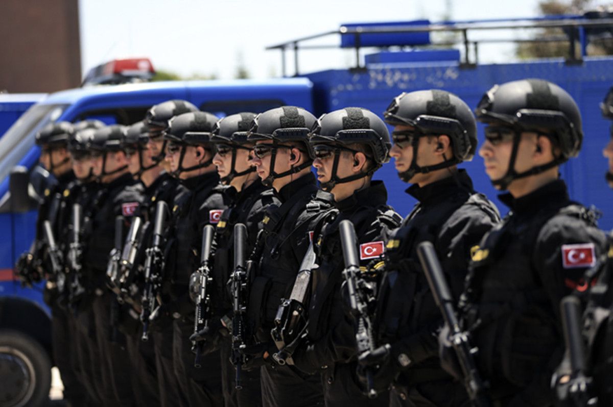 jandarma uzman erbas alimi basladi basvurular 3 eylule kadar devam edecek 0 nKtbaf8z