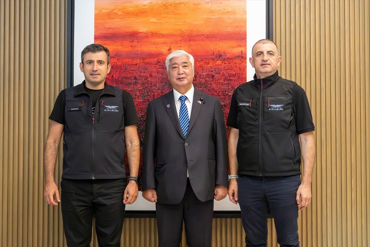 Japonya Savunma Bakanı Nakatani'den Baykar'a ziyaret 4 japonya savunma bakani nakataniden baykara ziyaret 3 YrDKzcPq