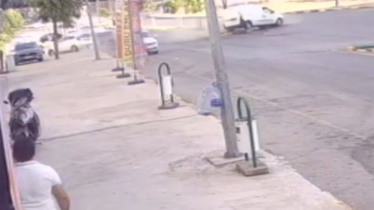 karabukte kazaya karisan otomobil apartmanin bahcesine uctu 1 ROPecLM6