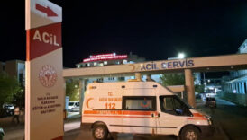 karamanda uzerine tarim aleti devrilen 10 yasindaki cocuk oldu FnaBQaEF