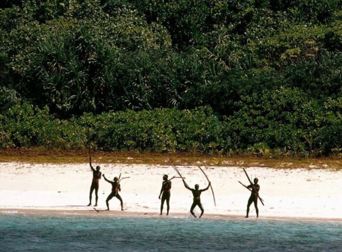 kimse onlara yaklasamiyor dunya uzerinde izole kalmayi basarmis 3 kabile 1 EjXaNS6v