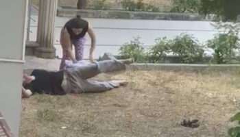 kirsehirde tufekle vurulan kisiye kadindan tisortlu ilk yardim iQe78s5y