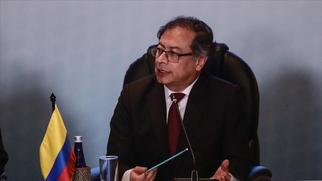 kolombiya cumhurbaskani kimse topraklarimizin isgalinden memnuniyet duymamalidir XOdkVqpG