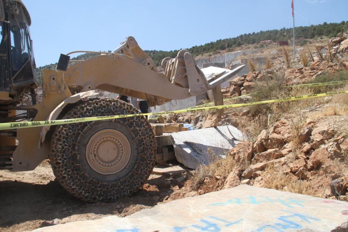 Konya'da mermer blok altında kalan maden mühendisi hayatını kaybetti 1 konyada mermer blok altinda kalan maden muhendisi hayatini kaybetti 0 r6TQ3k1R