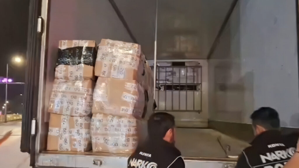 konyada uyusturucu operasyonu 4 supheli yakalandi 1Vek1d7Q