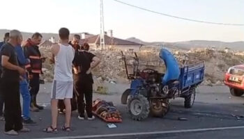 malatyadaki kazada otomobil ile capa motoru carpisti w2OCaFET