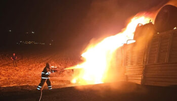 mardinde devrilerek alev alan tirin surucusu yanarak oldu nxuDPtu8
