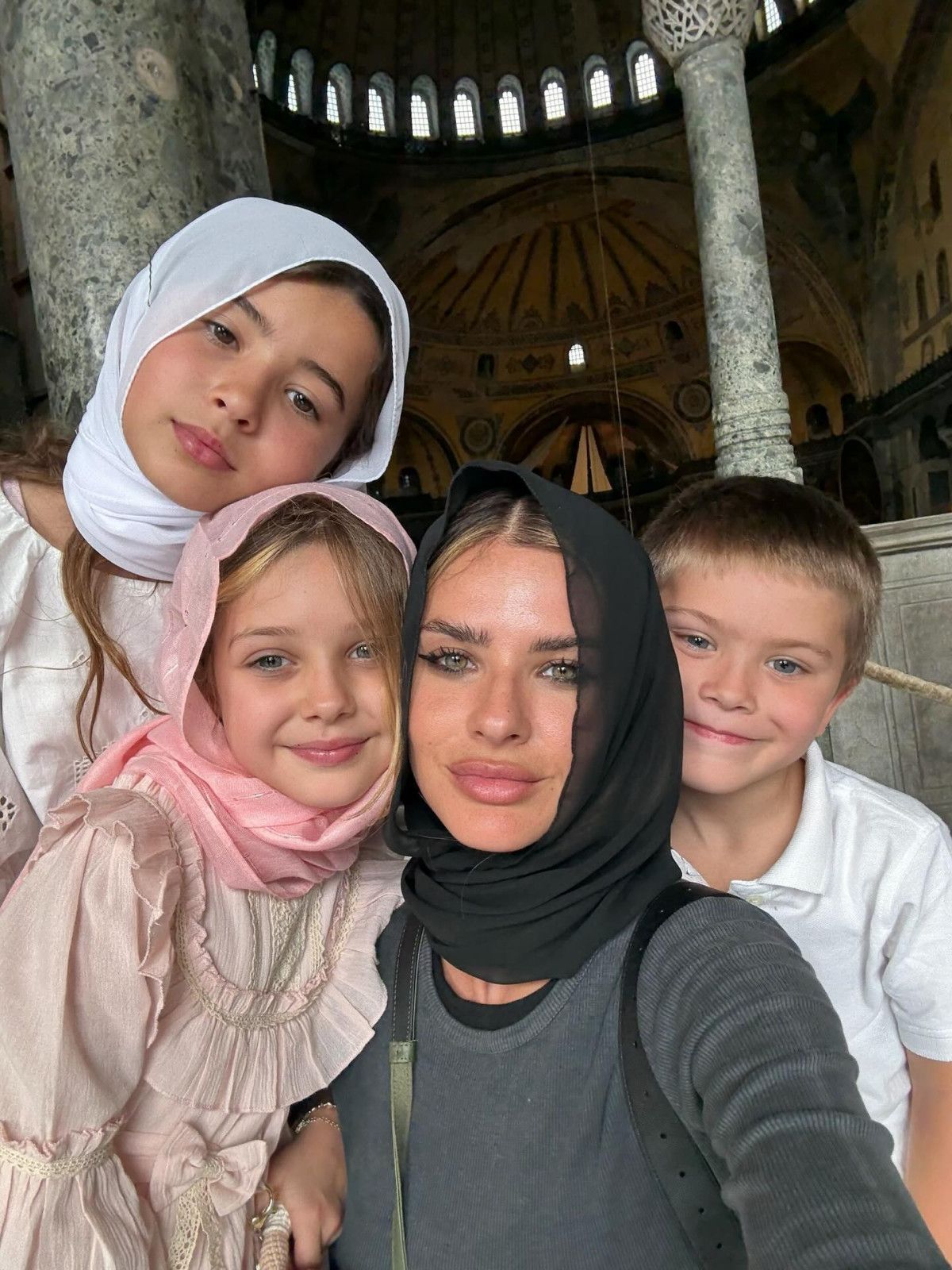 mauro icardinin sevgilisi china suarez istanbula hayran kaldi 0 z3u9KATz