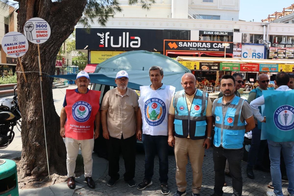 memur sen 81 ilde memur emekli nobette cadirlari kurdu 0 2fnghp81