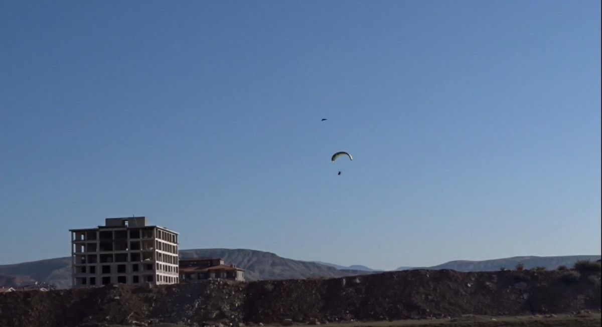 merakla parasutcu oldular cankirinin ucan adamlari 3 IRGbzkEC