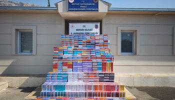 mersinde 700 bin adet elektronik sigara tutunu ele gecirildi piyasa degeri 75 milyon tl CHDANXbD