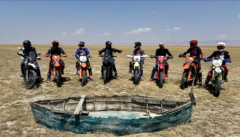 motosikletleriyle kuruyan aksehir golune dikkat cektiler YuPAKsDF