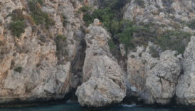 mugla aciklarinda alabora olan teknedeki 2 cocuk kurtarildi rJagJqam