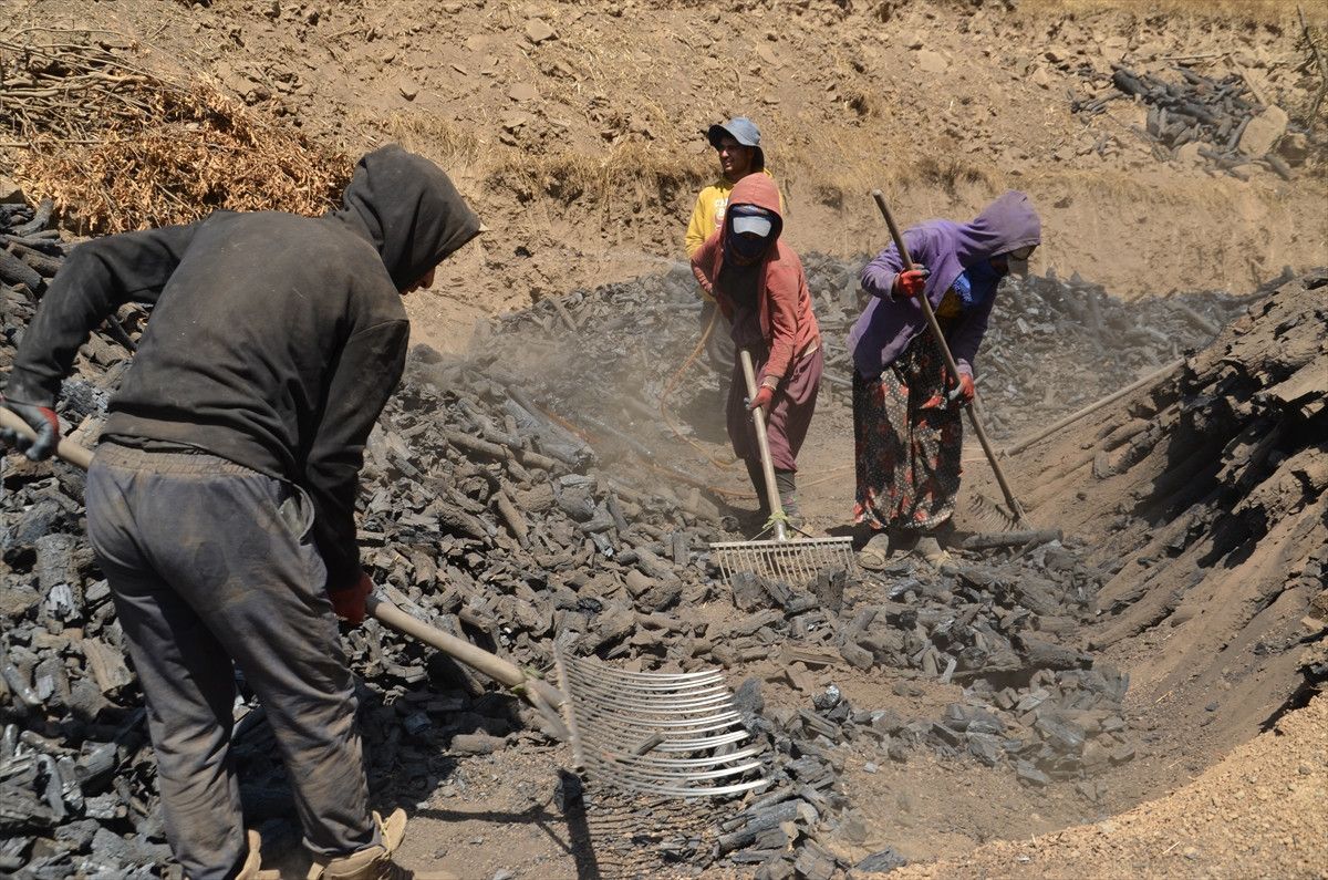 musta mangal komurunun alin teri yolculugu 9